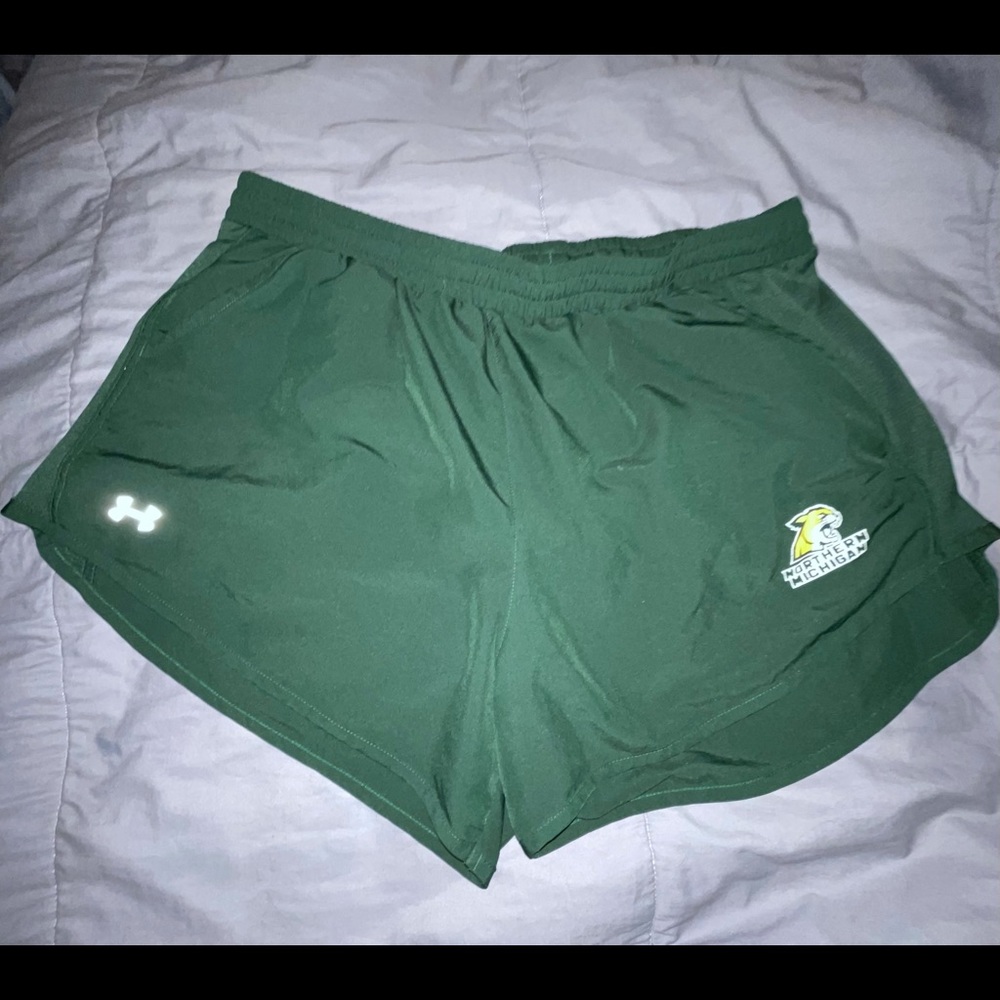 under armour; size: xl